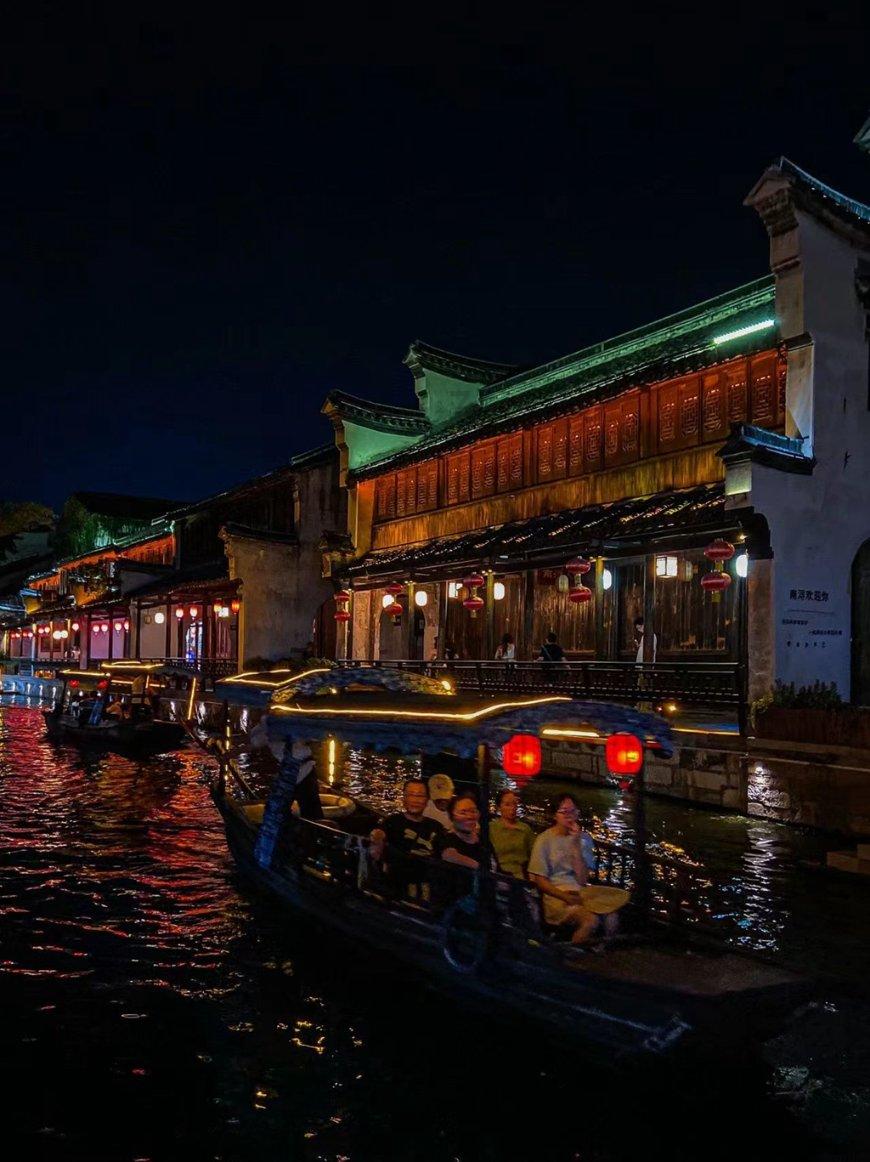 跳动的旋转球